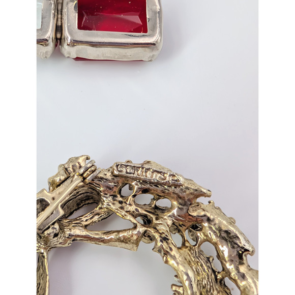 8 VTG Christmas Brooch Earrings Lot Red Green Enamel Gold Tone Glass Beads - Picture 6 of 16